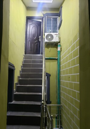 Exterior - Motalvin Court  (Lagos)