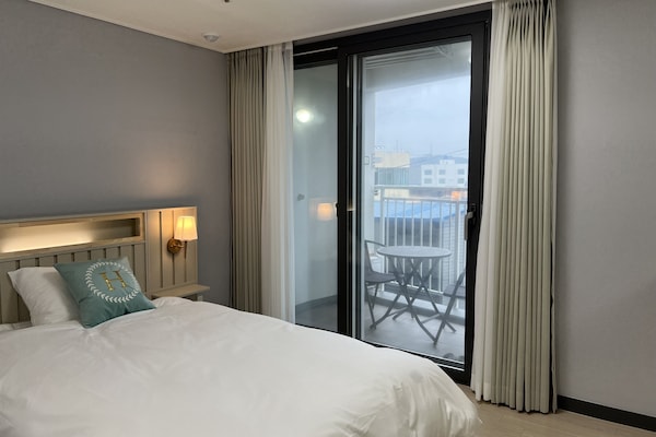 Deluxe Twin Room | Premium bedding, down duvets, individually decorated