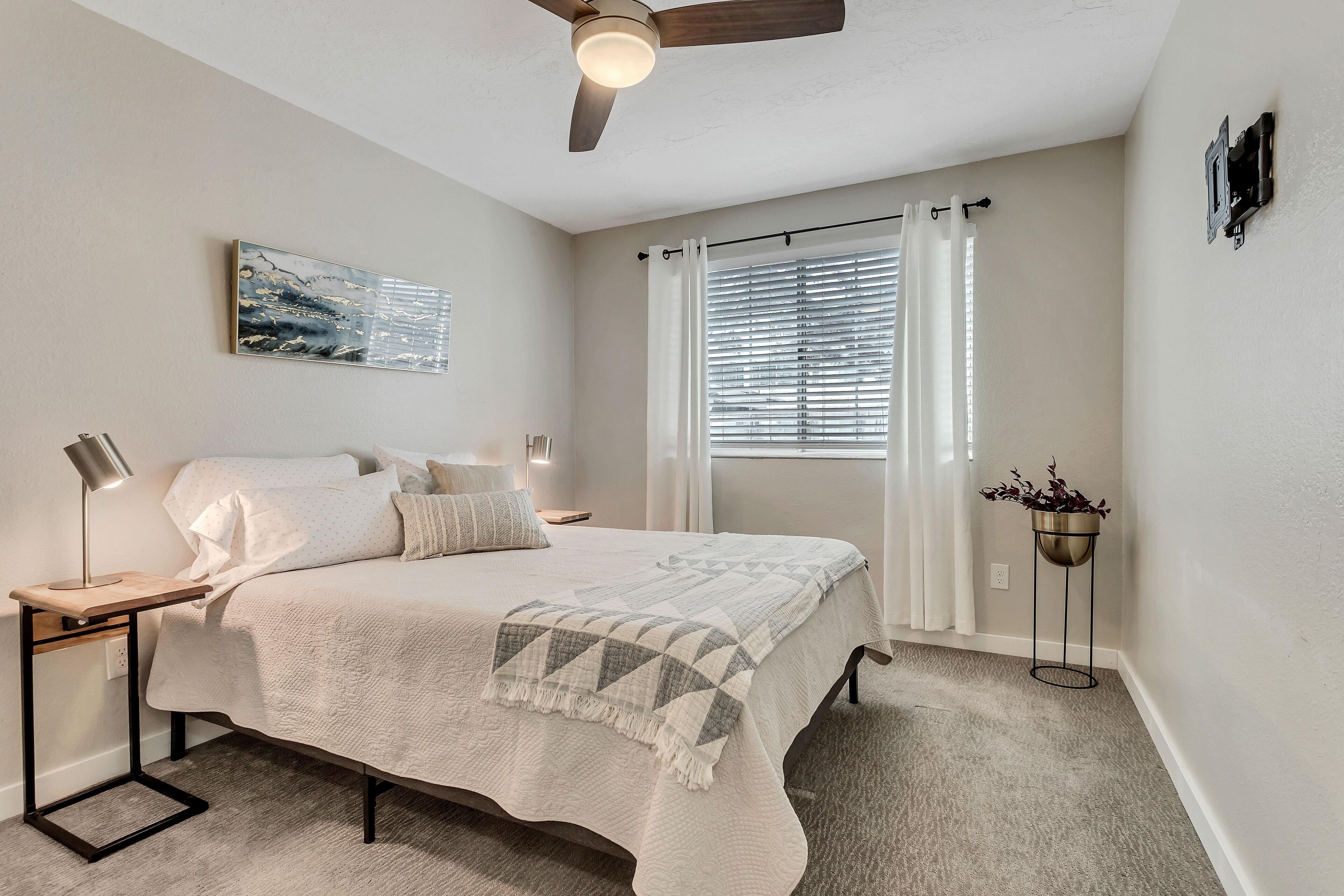 2 bedrooms, iron/ironing board, travel crib, free WiFi