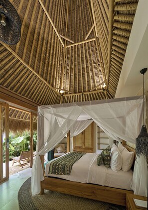 Glamp Villa | Desk, blackout drapes, iron/ironing board, free WiFi - ARYA Sumba (Kodi)