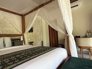 Deluxe Double Room, Garden View