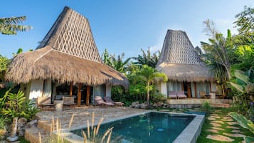 Deluxe Room, Pool View | Terrace/patio