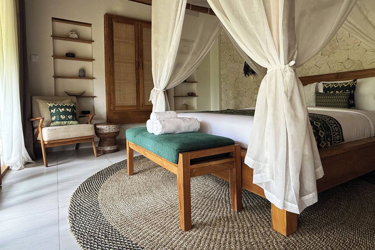 Deluxe Room, Pool View