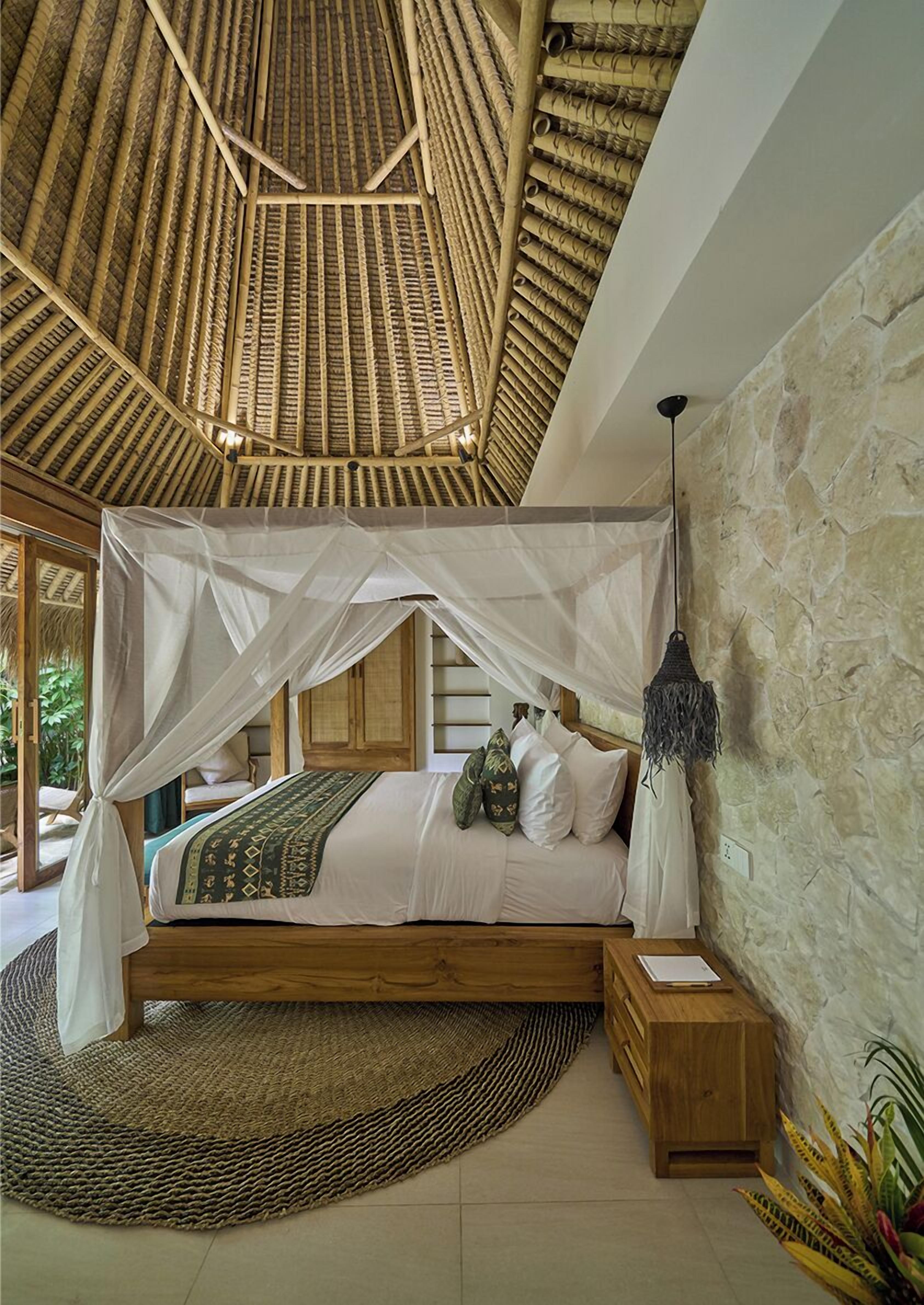 Premium bedding, minibar, desk, laptop workspace