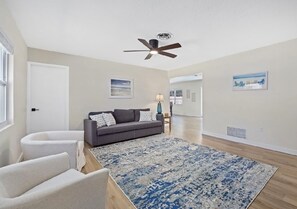 Living area - A family friendly getaway in Englewood with a pool and close to the beach! (Englewood)