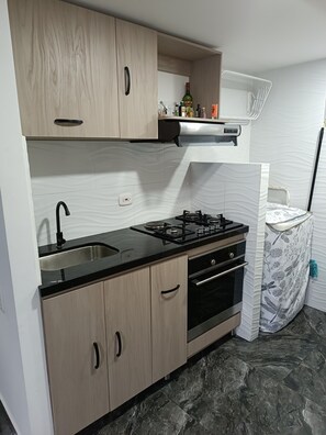 Private kitchen - Apartamento Cómodo y Amplio con Buenos Espacios Para Descansar al sur de Cali (Cali)