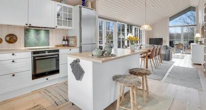 "Preben" - 50m from the sea by Interhome