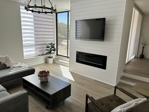 TV connectée, cheminée