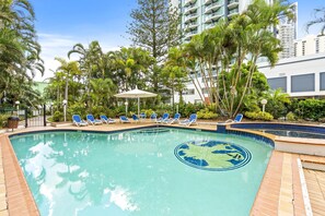 Indoor pool, outdoor pool - Aegean Apartments - Q Stay (Surfers Paradise)