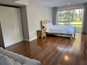 4 habitaciones, tabla de planchar con plancha y wifi gratis 