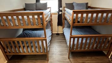 2 chambres, fer et planche Ă repasser, Wi-Fi, draps fournis