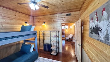 3 Schlafzimmer, Bügeleisen/Bügelbrett, Reisekinderbett, kostenloses WLAN