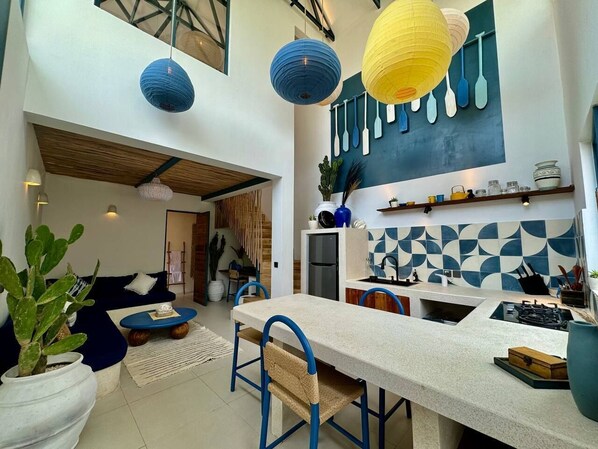 Interior - Santorini Inspired 1 BR Apt 5 Mins to Finns (Kec. Kuta Utara, Kabupaten Badung,)
