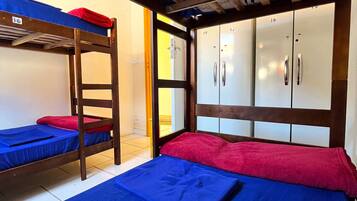 1 quarto, roupas de cama premium, edredons de pluma