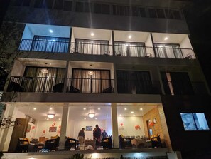 Façana frontal de l'allotjament