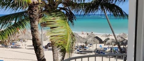 Beach nearby, beach towels