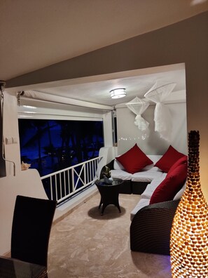 Interior - Large y romantic apartament facing the sea (Punta Cana)