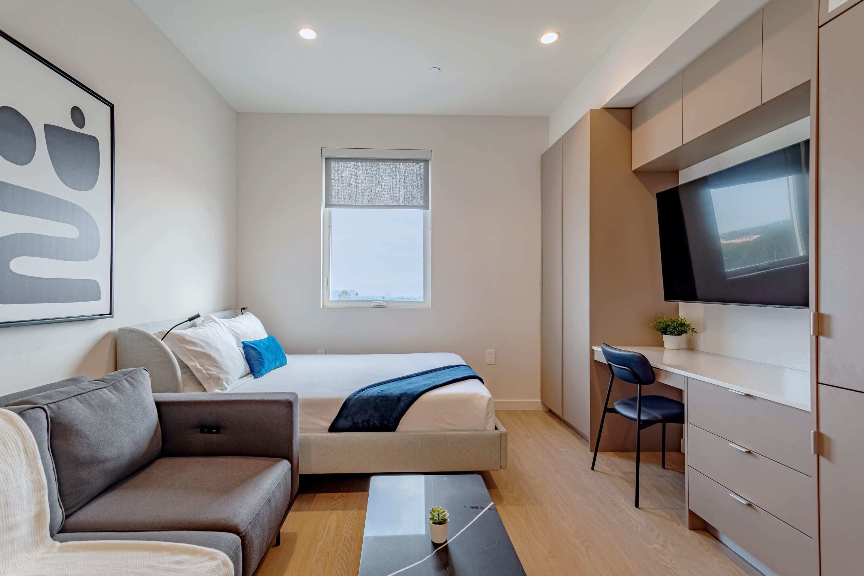 Sleek UCLA Area Coliving Suite w Private Bath