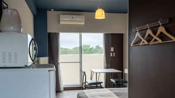 Basic Double Room | Desk, laptop workspace, WiFi (free)