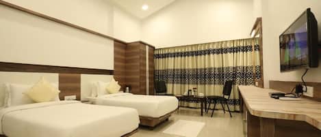 1 habitación, escritorio, tabla de planchar con plancha y wifi gratis