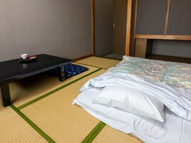 Traditional Single Room, Non Smoking, Shared Bathroom (6 tatami-mat size) | Free WiFi