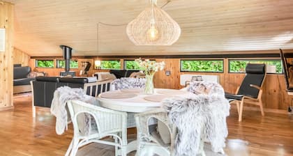 "Amela" - 30km from the sea by Interhome