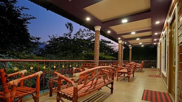 Superior Quadruple Room | Terrace/patio