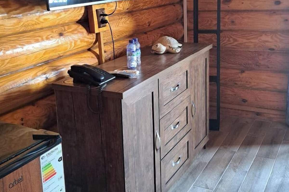 1 Schlafzimmer, hochwertige Bettwaren, Daunenbettdecken, Zimmersafe
