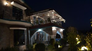 숙박 시설 정면
