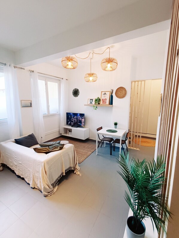 1 bedroom, iron/ironing board, WiFi, bed sheets