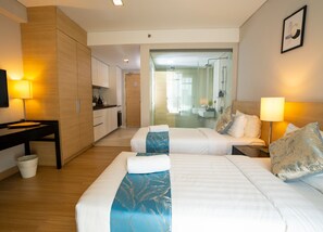 Studio Suite | Soundproofing, iron/ironing board - The Straits Melaka by Perfect Host (Malacca City)
