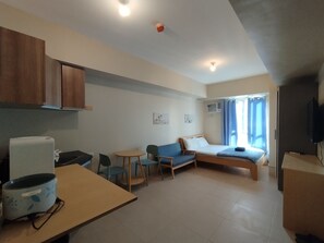 Basic Studio, Non Smoking | Free WiFi - Cebu Avida Riala T2 2810 IT Park (Cebu City)