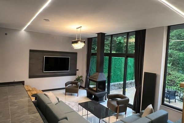 1 bedroom, premium bedding, memory-foam beds, free minibar items