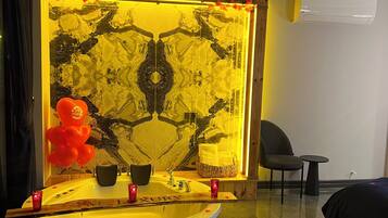 1 bedroom, premium bedding, memory foam beds, free minibar items