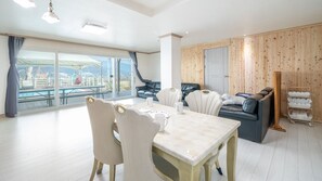 Basic Room, 2 Bedrooms (103호 eunhasu) | 1 bedroom, free WiFi - Gyeongju Star spa Pension (Gyeongju)