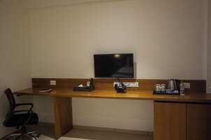 Executive Room | Soundproofing, iron/ironing board, free WiFi
