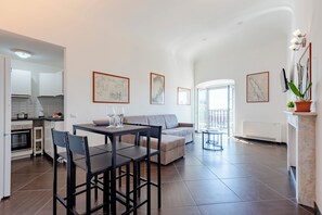 Living area - Sea View Apartment Next To Acquarium (Genoa)