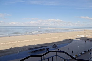 Una playa cerca