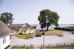 Deluxe Double Room, Sea View 1. sal | View from room - Ballebro Færgekro (Sønderborg)