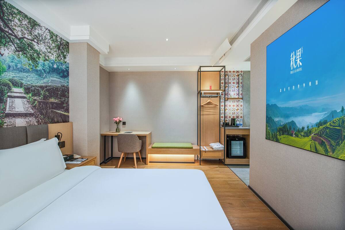 Kamar Single Superior | Seprai premium, selimut bulu angsa, bantalan ekstra lembut, dan minibar