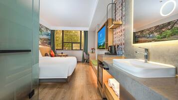 Business Single Room | Premium bedding, down comforters, pillowtop beds, minibar