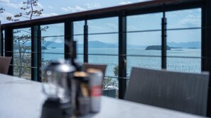 Basic Room, 1 Bedroom (201) | 1 bedroom, free WiFi - Sacheon Bichae Pension (Sacheon)