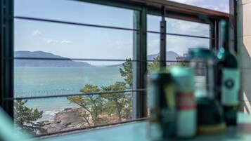 Basic Room, 1 Bedroom (102) | 1 bedroom, free WiFi