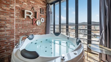 Chambre de base, 1 chambre (3-3 Beatlesui bang) | 1 chambre, accès au Wi-Fi (inclus)