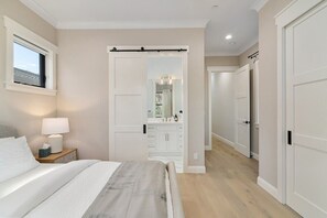 3 chambres, bureau, fer et planche Ă repasser, Wi-Fi gratuit