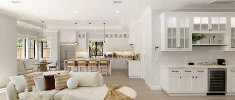 TV, fireplace, offices