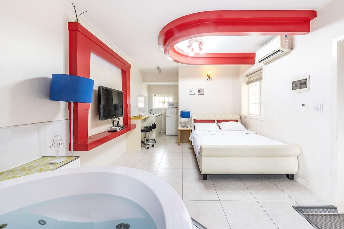 Basic Room, 1 Bedroom (hera_101) | 1 bedroom, free WiFi