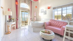 Basic Room, 1 Bedroom (hera_303) | 1 bedroom, free WiFi - Seonjaedo Secret spa Pension (Incheon)