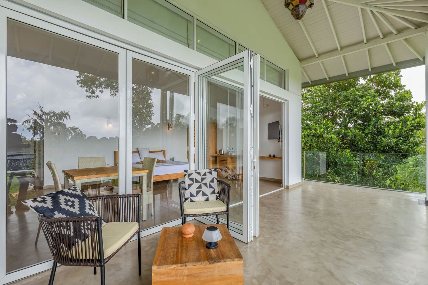 1 bedroom, desk, blackout drapes, free WiFi