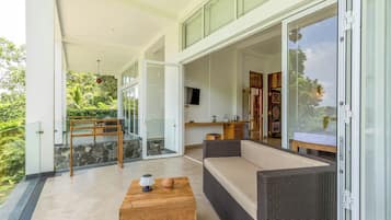 Suite Deluxe | 1 dormitorio, escritorio, espacio para trabajar con un portátil